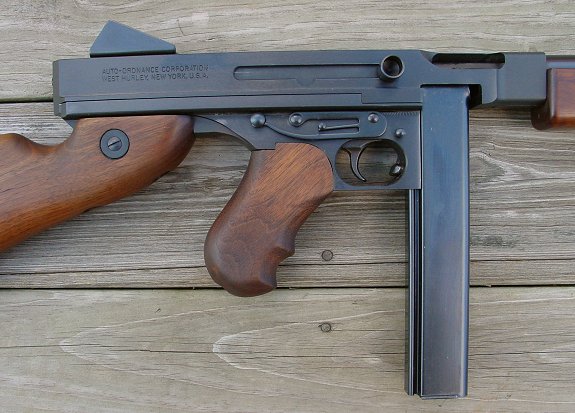 1261thompc.jpg - 59734 Bytes