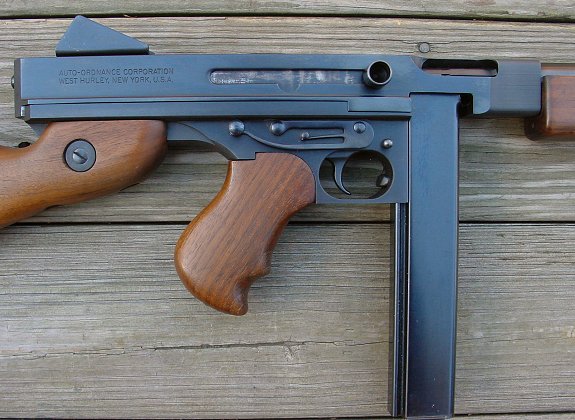 1695thompc.jpg - 65812 Bytes