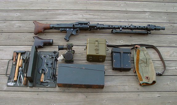 agmg34comp.jpg - 51942 Bytes